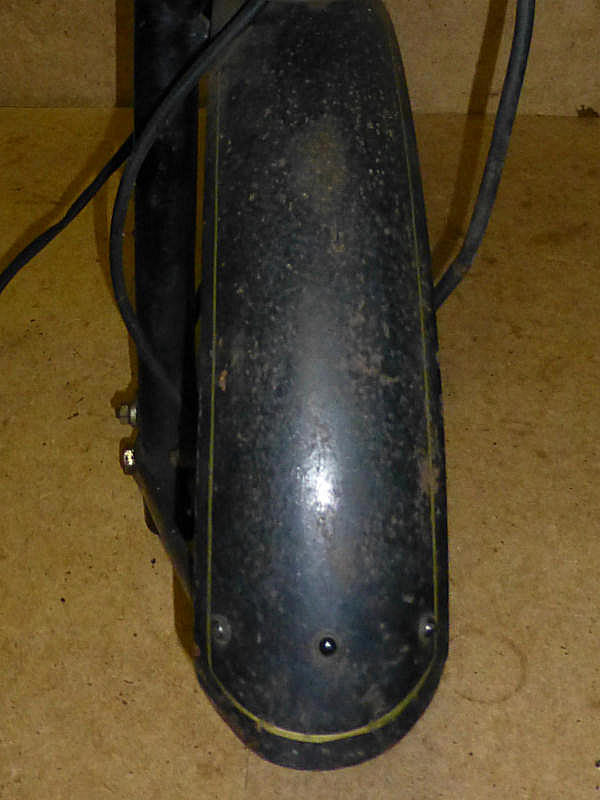 Imme front mudguard before refurbishement