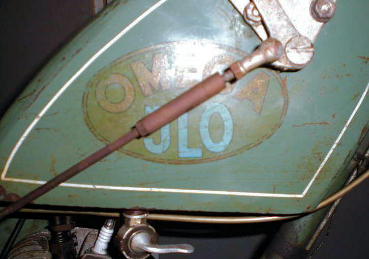 Tank logo Omega JLO