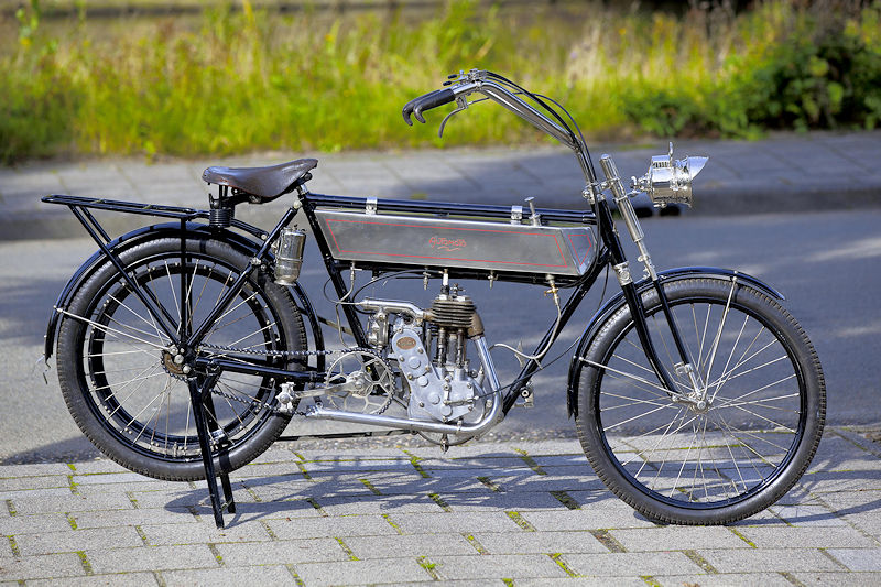 Automoto met Moser blok 1910