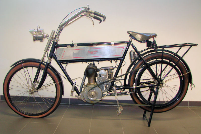 Automoto met Moser blok - 1910