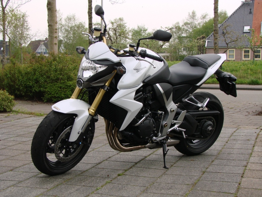 Honda CB1000RA, volledig standaard