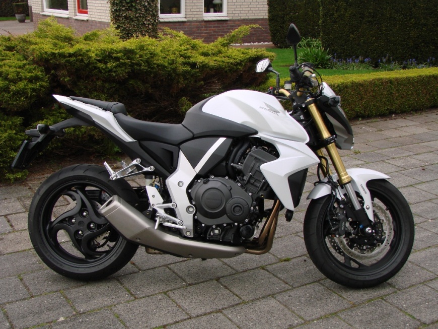 Honda CB1000RA, volledig standaard